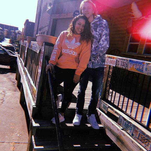 Meet your Posher, Jennifer - Picture 1 of 1